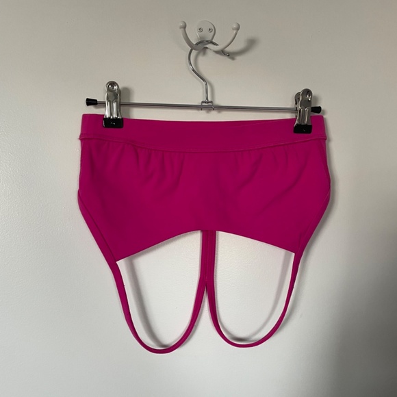 Lululemon Pink Sports Bra, Size 6 - Picture 2 of 2